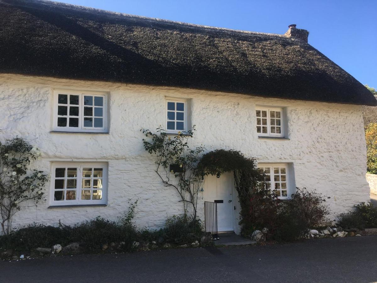The Thatched Cottage Truro Exterior foto